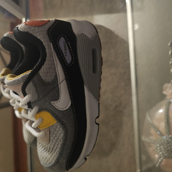 Nike Air Max Gray and Yellow Sneakers with Mesh Upper and White Midsole - Picture 3 of 11